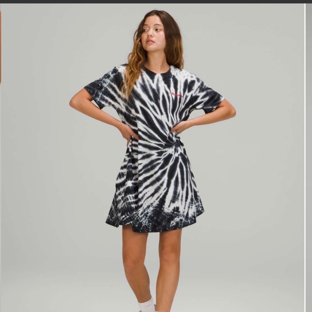 ISO IN SEARCH OF LULULEMON LA ALL YOURS TIE DYE DRESS SIZE 8 or 10